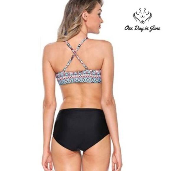 Charmleaks High Neck Halter Bikini Swimsuit Size M - Picture 2 of 4